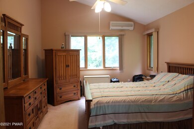 104 Whipple Tree Ln, Hawley, PA 18428 - photo 4