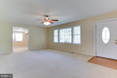 4211 Pinefield Ct, Fairfax, VA 22033 - photo 6