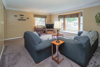 2922 Broadway Ave-104