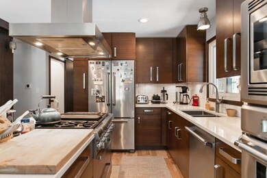 15095 James St, Holland-52