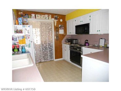 117 N Gintown Rd, Mulberry, AR 72947 - photo 5