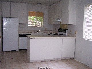 1703 Lawyer St unit B, College Station, TX 77840 - photo 7