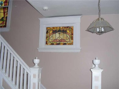 Entry/Foyer.
