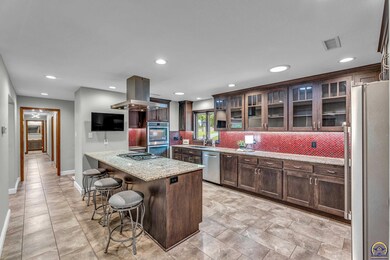 2710 SW Burlingame Rd, Topeka, KS 66611 - photo 6