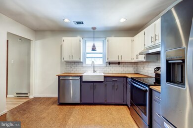 129 Forge Hill Ln, Phoenixville, PA 19460 - photo 5