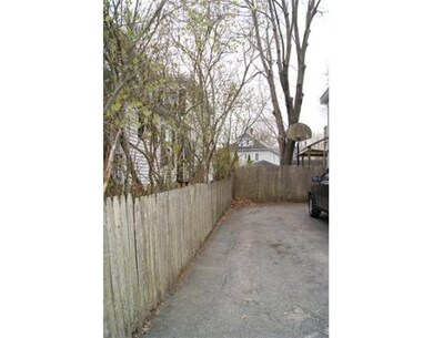 18 Winter St unit 3, Amesbury, MA 01913 - photo 4