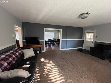 593 N Juniper St, Canby, OR 97013 - photo 7