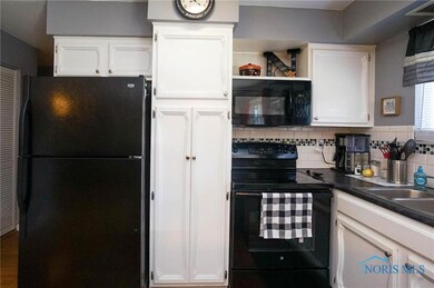 1038 Brookside Dr, Findlay, OH 45840 - photo 6