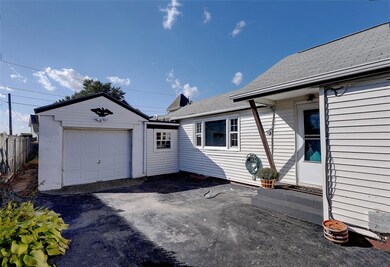 577 Bullocks Point Ave, Riverside, RI 02915 - photo 3