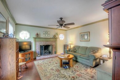 Living Room with fireplace