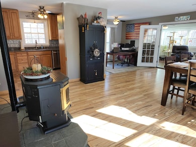 1093 Craney Hill Rd, Henniker, NH 03242 - photo 2