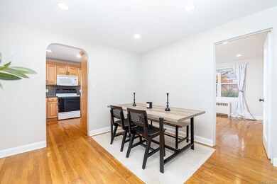 43 Arnold Way, West Hartford, CT 06119 - photo 4