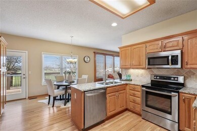 5748 Apache Dr, Shawnee, KS 66226 - photo 7