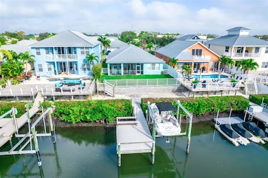 562 Bimini Bay Blvd, Apollo Beach, FL 33572 - photo 2