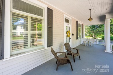 219 N Mulberry St, Statesville, NC 28677 - photo 5