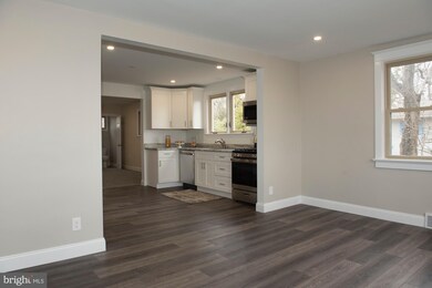 1071 Clayton Rd, Williamstown, NJ 08094 - photo 4