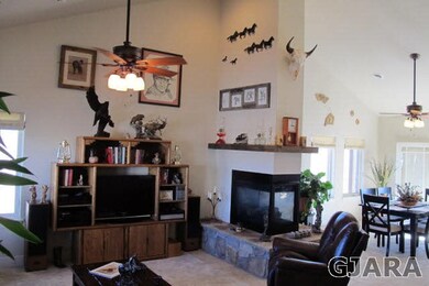 Entertainment Area - Family Room