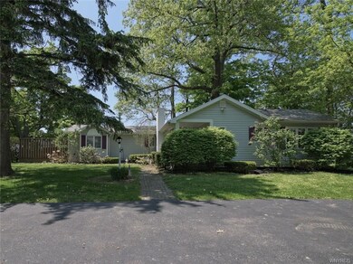 9640 Lake Shore