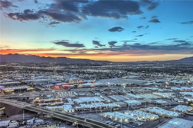 2000 N Fashion Show Dr unit 5018, Las Vegas, NV 89109 - photo 6