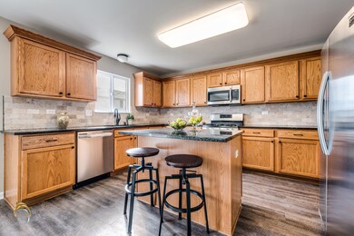 2700 Cedar Breaks Ct, Plainfield, IL 60586 - photo 2