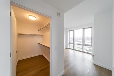 75 Park Ln S unit 906, Jersey City, NJ 07310 - photo 4