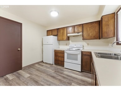 310 NE 34th Place, Hillsboro, OR 97124 - photo 7