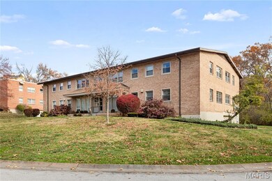 4 Delcrest Ct unit 104, Saint Louis, MO 63124 - photo 2