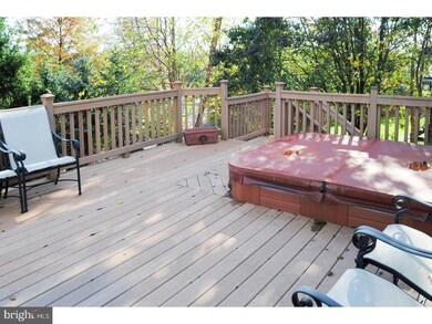 2515 Crestline Dr, Lansdale, PA 19446 - photo 5