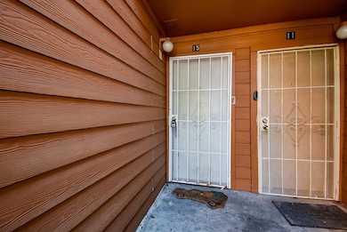 10202 Forum Park Dr unit 15, Houston, TX 77036 - photo 4