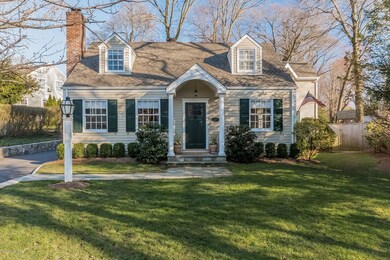 001-Front_View-2559902-medium