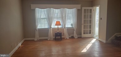 8128 Clyde Bank Rd, Towson, MD 21286 - photo 4