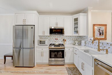 4 - Kitchen