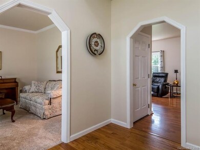 11 Sweetbriar Ct, Asheville, NC 28803 - photo 2