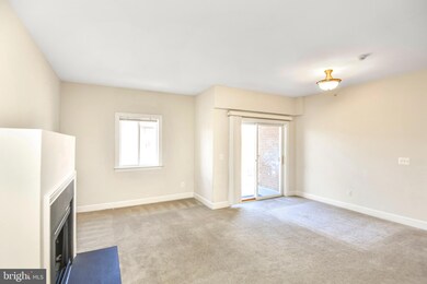 10604 Provincial Dr unit 201, Manassas, VA 20109 - photo 4