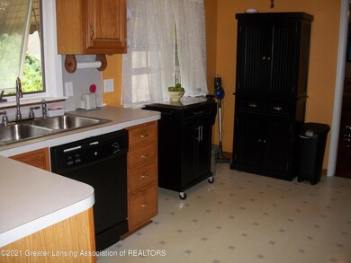 833 W Thomas L Pkwy, Lansing, MI 48917 - photo 6