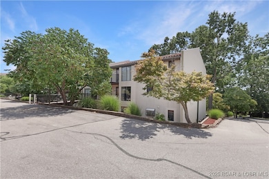 24 E Casa Del Rio Dr unit 689, Lake Ozark, MO 65049 - photo 3