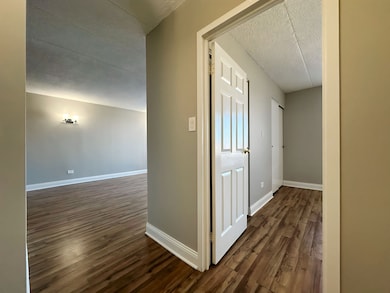 9074 W Terrace Dr unit 6D, Niles, IL 60714 - photo 3