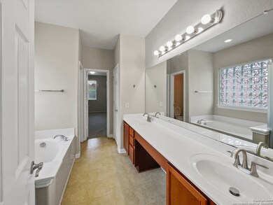 8131 Royal Field, San Antonio, TX 78255 - photo 6