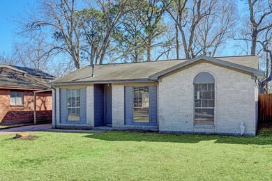 2127 N Austin Ave, Pearland, TX 77581 - photo 2