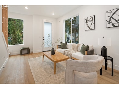 4029 SE Tibbetts St, Portland, OR 97202 - photo 4