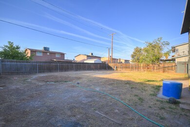 8124 W Osborn Rd, Phoenix, AZ 85033 - photo 4