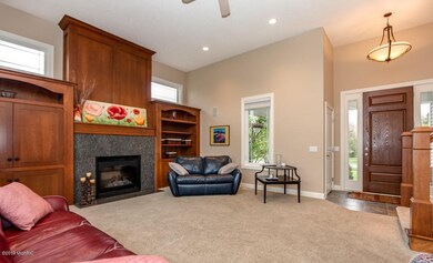5830 Olde Meadow Living Rm4