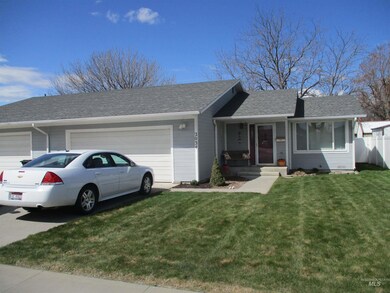 2034 Oakley Ave, Burley, ID 83318 - photo 2