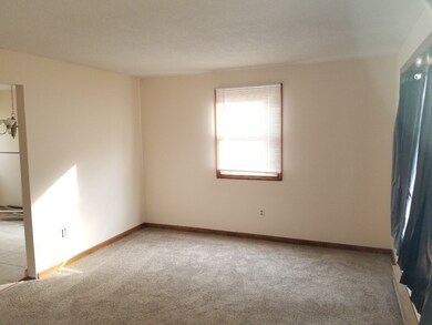 131 Darling St unit 131, Springfield, MA 01151 - photo 6