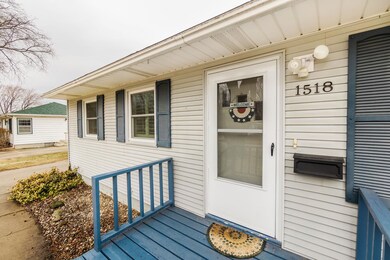 1518 Hawthorne Dr, Cedar Falls, IA 50613 - photo 3