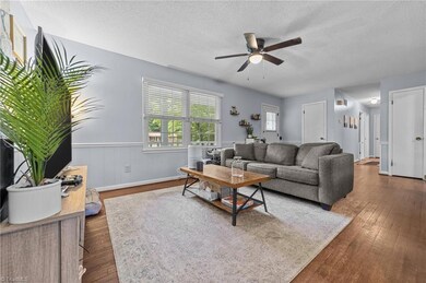 210 Auden Dr, Greensboro, NC 27406 - photo 4