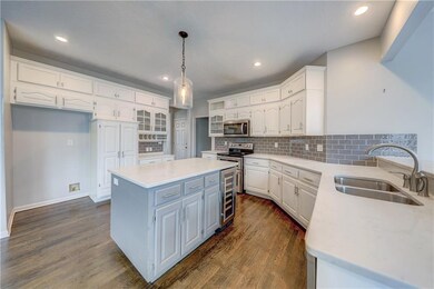 5809 W 155th St, Overland Park, KS 66223 - photo 2