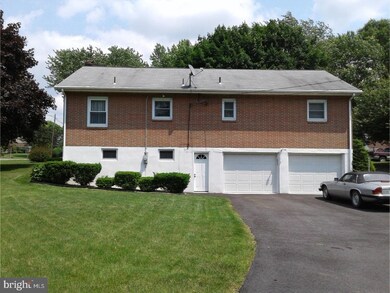 3064 Maple Ave, Reading, PA 19605 - photo 4