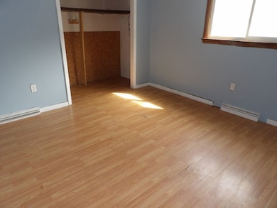 230 N Vine St, New Castle, PA 16101 - photo 5