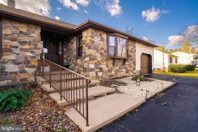 9 Leshin Ln, Hightstown, NJ 08520 - photo 7